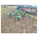 John Deere 752 Hay Tedder