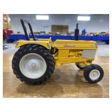 Toy tractor