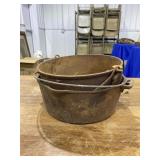 Iron pots (2)