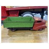Toy dump truck