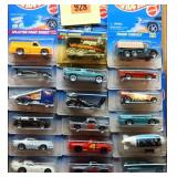 18 Hot Wheels: Troop Convoy, 1996 Mustang GT,