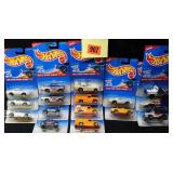 16 Hot Wheels: Splatter Paint Series '80s Camaro