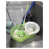 Mops & Mop Bucket
