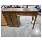 Knee Hole Desk