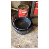 Oil Can & Oil Pans