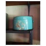 Cake carrier