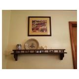 Decor lot: Pie plate, pitcher-, key, lamp