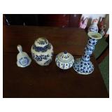 Lot of blue and white trinkets
