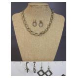 Costume Jewelry - Assorted 4pc