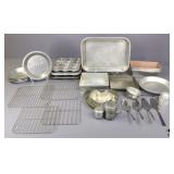 Assorted Cake/Pie/Muffin Pans+ 46pc