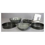 Hand Mixer/Cake & Egg Poaching Pans 6pc