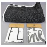 Reversible Queen Coverlet/Pillow Cases