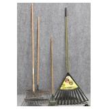 4pc Assorted Plastic & Metal Rakes