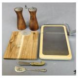 Cheese Accessories/Salt & Pepper Set