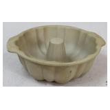 Pampered Chef Bundt Pan