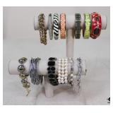 Bracelets / 13 pc