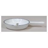 Le Creuset  6' Traditional Cast Iron Skillet