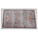 5'2' x 7'5' Area Rug