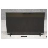 Insignia 43' TV w/Remote