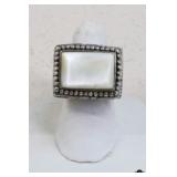 Sz 4 Sterling Silver Mother of Pearl Ring