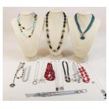 Assorted Fashion Necklaces / 19 pc