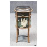 Round End Table w/Rabbit Design