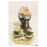 David Winter Cottage Figurine