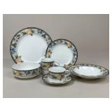 Mikasa 'Intaglio' Garden Harvest / 28 pc