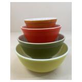 Set of Pyrex Bowls