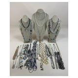 Costume Necklaces/ 25 pc