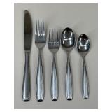 Oneida Flatware Set / 40 pc