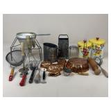 Antique Cookware Assortment / 20 pc