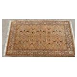 9' x 12' 6' Area Rug