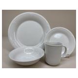 Oneida 'Souffle' Dinnerware / 26 pc
