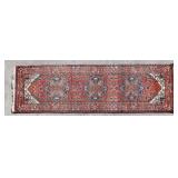 2' 7' x 8' 2' Runner Style Rug