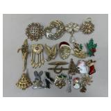 Brooches/ 23 Pc