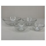 Pyrex Mixing Bowls / 4 pc