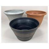 Plastic Planters / 3 pc