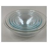 Pyrex Glass Bowls / 4 pc