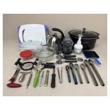 Crock Pot/Pampered Chef/Pyrex+ Kitchen Assortment