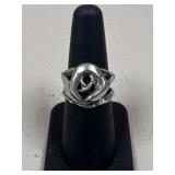 Sz 7.5 Sterling Silver Ring