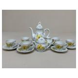 Porcelain Japanese Tea Set / 15 pc