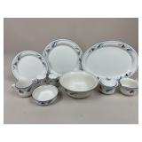 Lenox "Poppies On Blue" Dish Set