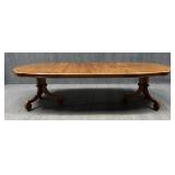 Thomasville Dining Table w / Two Leaves