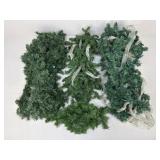 Christmas Centerpiece & Garland Assortment / 4 pc