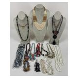 Costume Necklaces / 17 pc