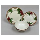 Franciscan Earthanware Dishes / 7pc