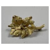 18k Gold Floral Brooch