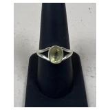 Sz 9 Sterling Silver Ring w/ Stone