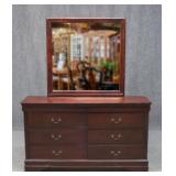 Dresser w / Mirror